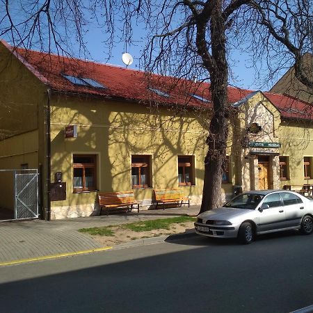 Apartmany Pod Kastany Kvasice Екстер'єр фото